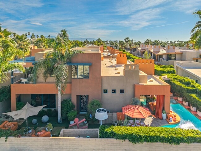 Building Photo - 901 Alejo Vista