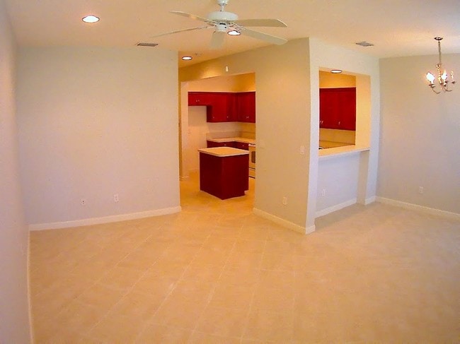 Building Photo - 880 Millbrae Ct