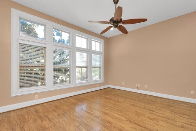 Building Photo - 2918 Leeland St