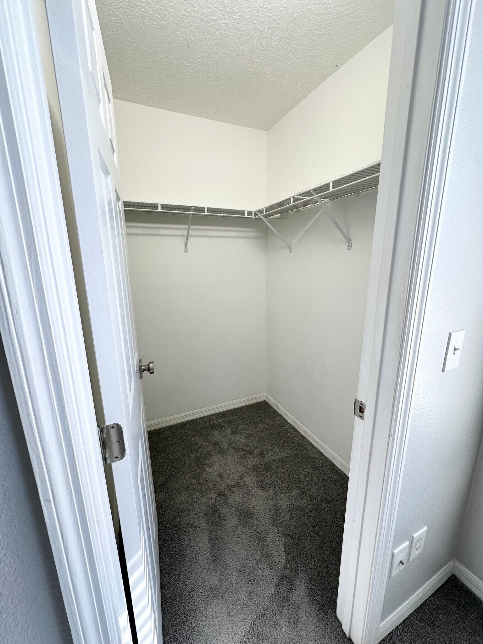 Building Photo - 804 E South St