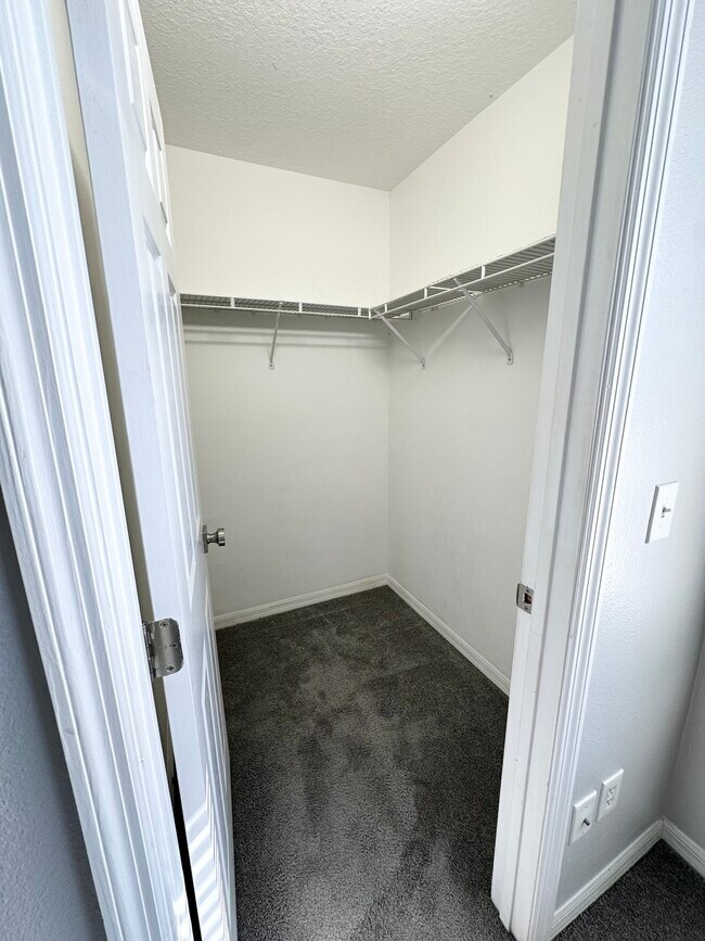 Building Photo - 804 E South St