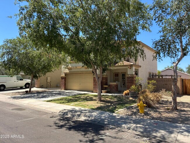 Building Photo - 6982 W Glenn Dr