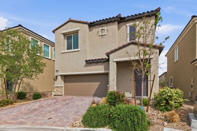 Building Photo - Southwest Gem! 3BR + Loft, Smart Home, Low-Maintenance Paver Patio