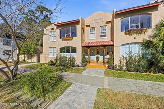 Building Photo - 1625 Seminole Rd