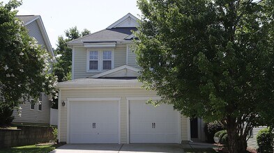 Building Photo - Spacious Home in Superb Cary Location *Amb...