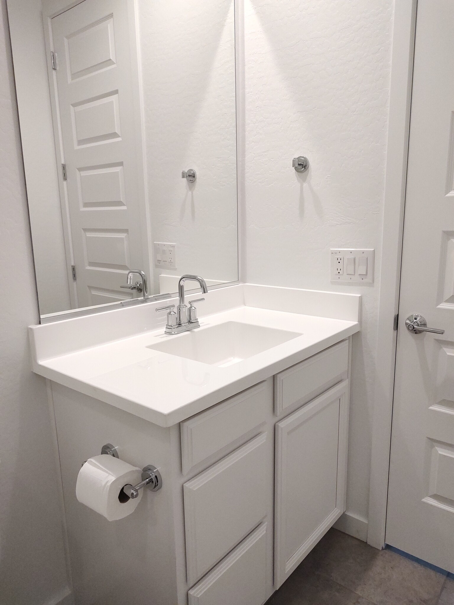 Building Photo - 6317 W Raymond St