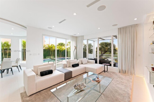 Building Photo - 10561 NW 67th Terrace