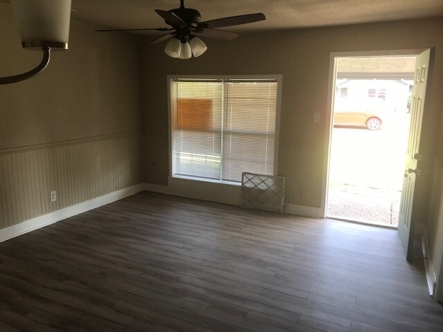 Building Photo - 3226 Texas Ave