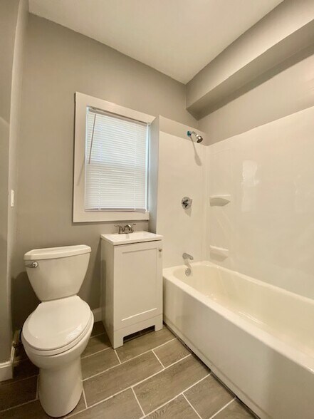 Building Photo - 46 Lambert Ave