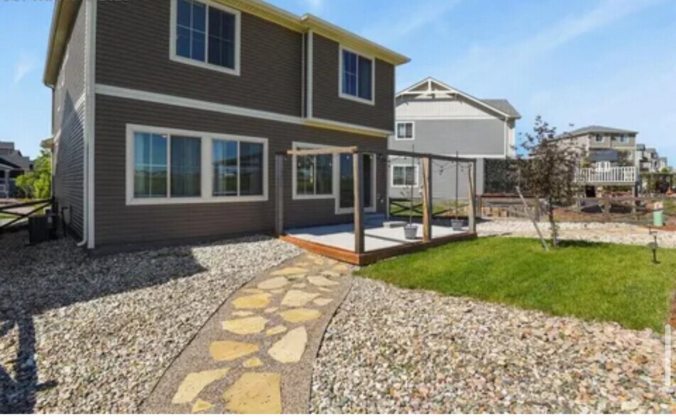 Building Photo - 7238 Fauna Glen Dr