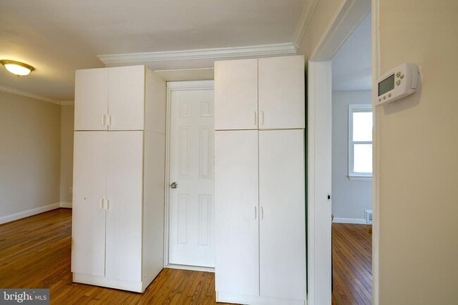 Building Photo - 10022 Brunett Ave