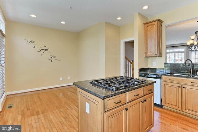 Building Photo - 478 Ferdinand Day Dr