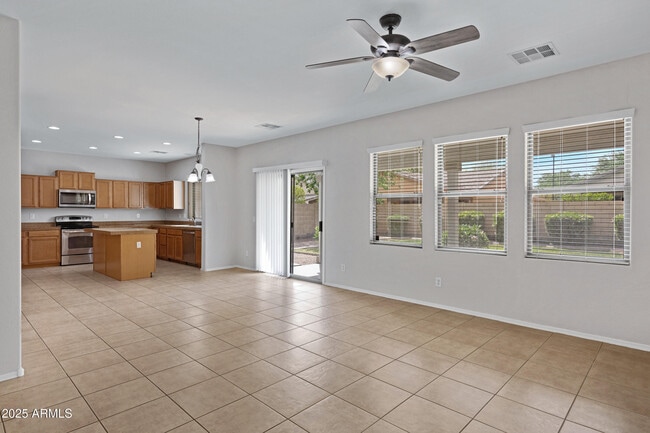 Building Photo - 1696 S Falcon Dr