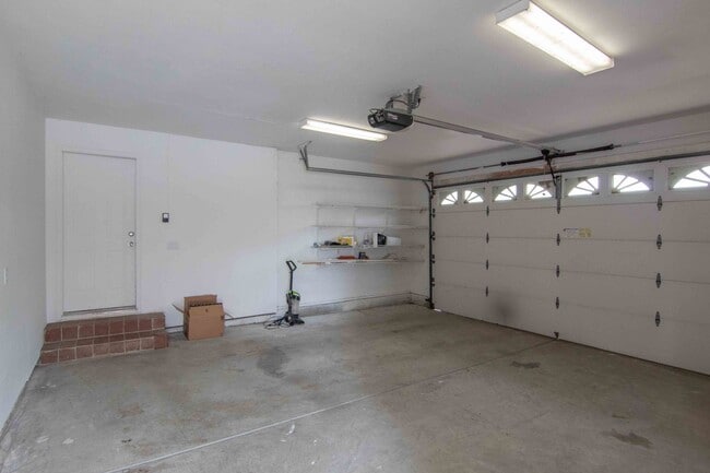 Building Photo - Lake California Home for Rent | Gated Community, Lake Access, Pool & Tennis Courts