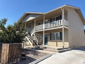 Building Photo - Cozy 2BR First-Floor Unit in Colorado Spri...