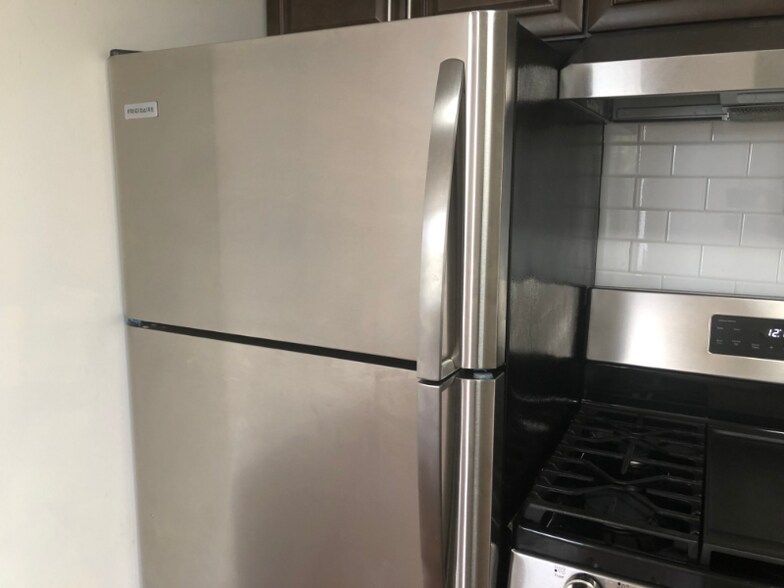 Building Photo - 251 Beacon Ave