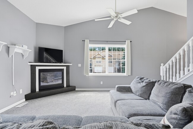 Building Photo - 2415 Catskill Ct