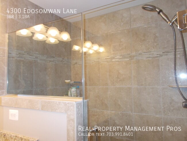 Building Photo - 4300 Edosomwan Ln