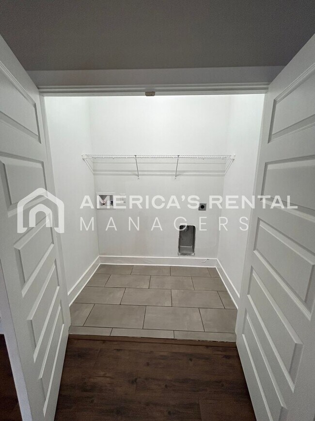 Building Photo - Home for Rent in Lake Cyrus! Available to View Now!!!