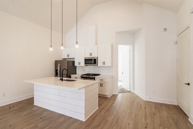 Building Photo - 2514 Terry St