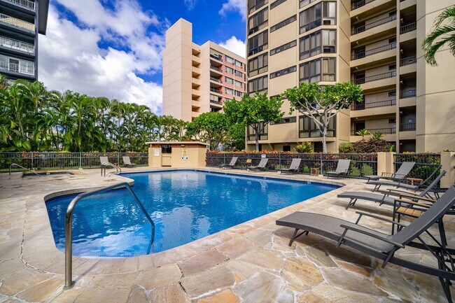 Building Photo - Country Club Plaza#307