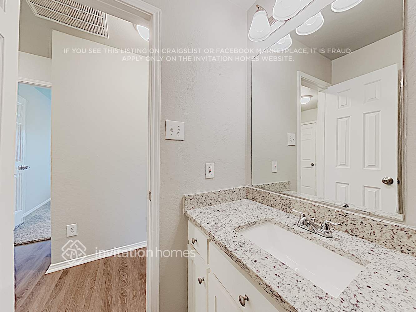 Building Photo - 209 Tanglewood Pl