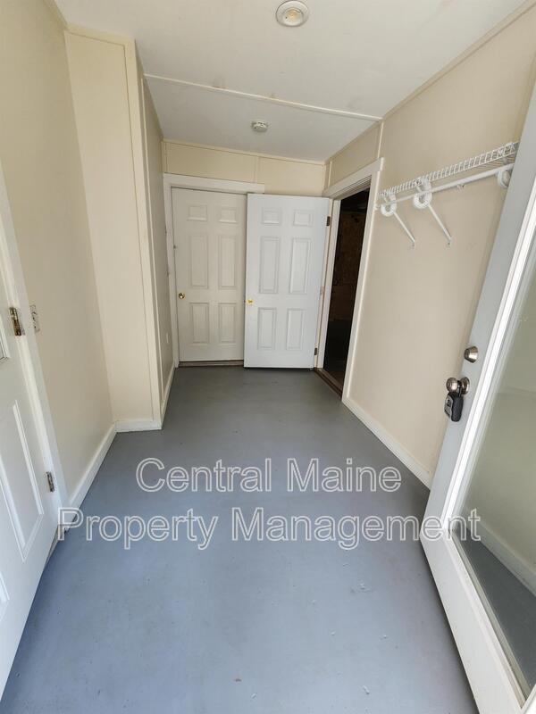Building Photo - 109 S Reynolds Rd
