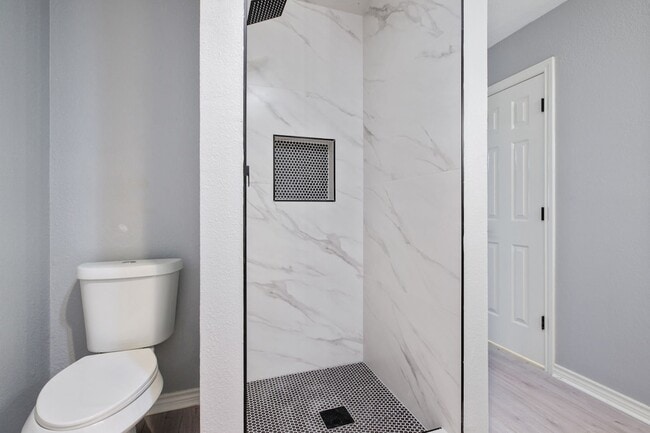 Building Photo - 3808 Yellowstone Pl