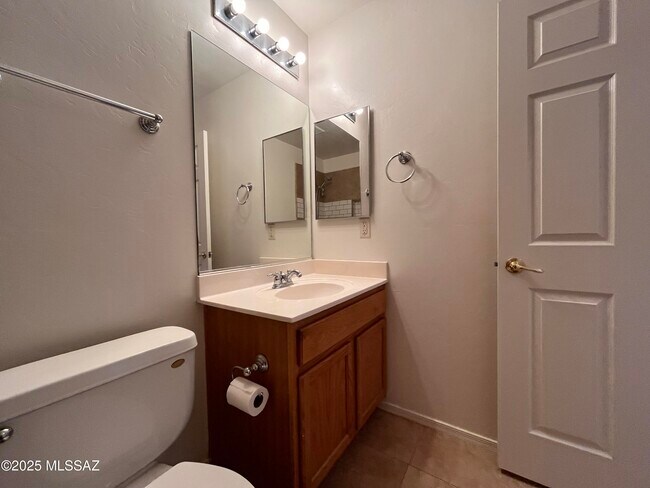 Building Photo - 13268 E Mesquite Flat Spring Dr