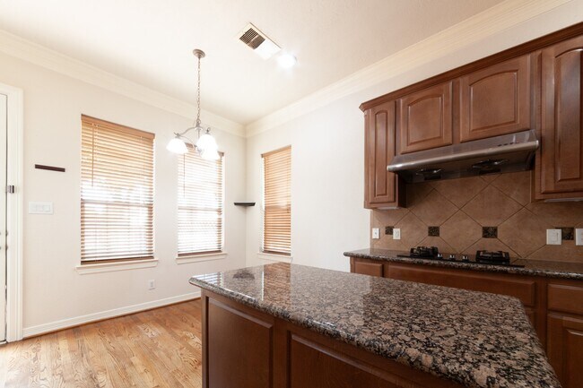 Building Photo - 3206 Holly Thicket Dr