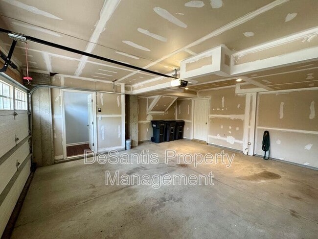Building Photo - 307 Marshall Heights Dr