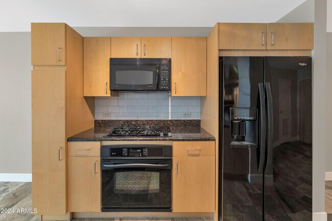 Building Photo - 4808 N 24th St