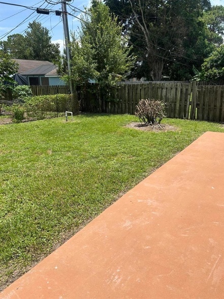 Building Photo - 1821 SW California Blvd