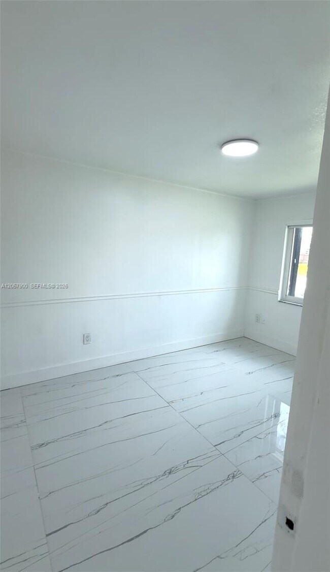 Building Photo - 11371 NW 32nd Manor