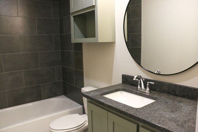 Building Photo - Brand New Home in Shawnee!