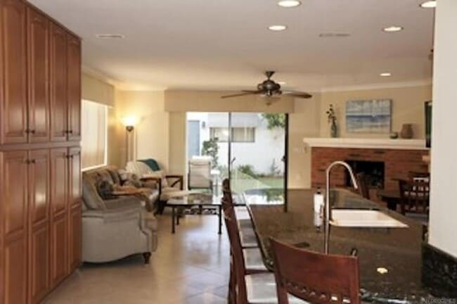 Building Photo - 358 H Ave