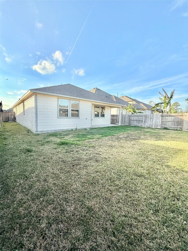 Building Photo - 15810 Tullich Knl Dr