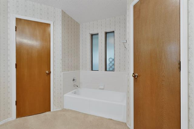 Building Photo - 7517 Crosstimbers Ln