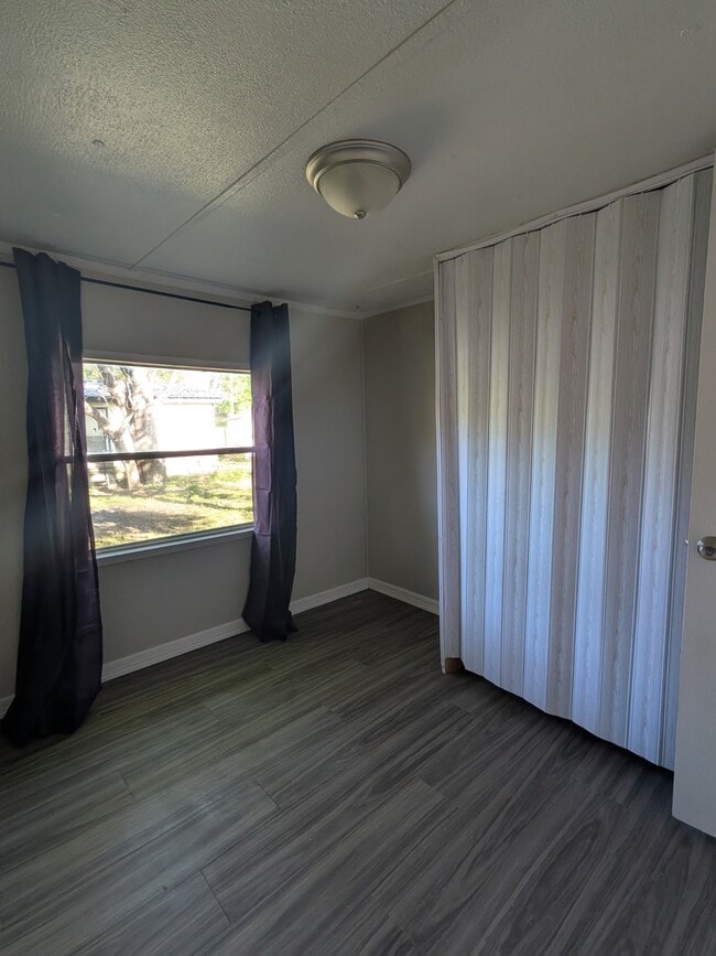 Building Photo - 158 W Taylor