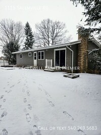 Building Photo - Spacious Split Level home in PA