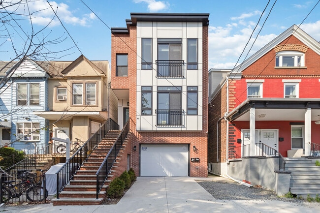 Building Photo - 103 Orient Ave
