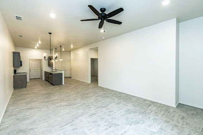Building Photo - "Charming 2-Bed, 2-Bath Oasis with 1,227 Sq Ft of Comfort in Wolfforth!"