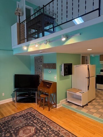 Building Photo - 56 Lancaster Rd