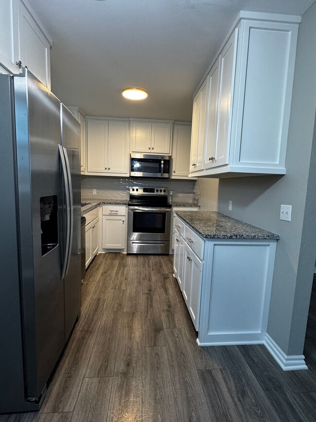 Building Photo - 110 K St