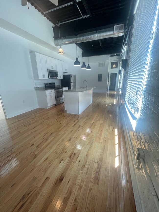 Building Photo - Culpeper Lofts - Building B