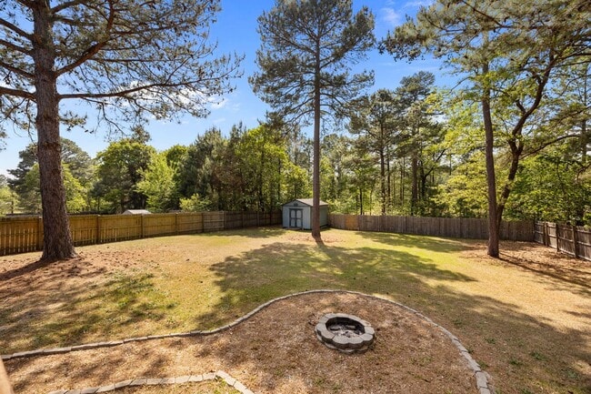 Building Photo - Colonial Hills Hideaway - Fully Furnished Month to Month/Short Term Rental!