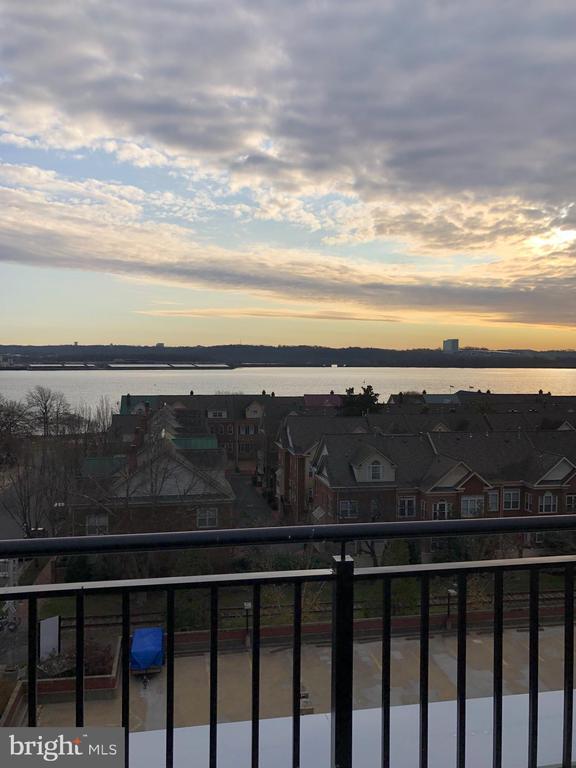 Building Photo - 801 N Fairfax St