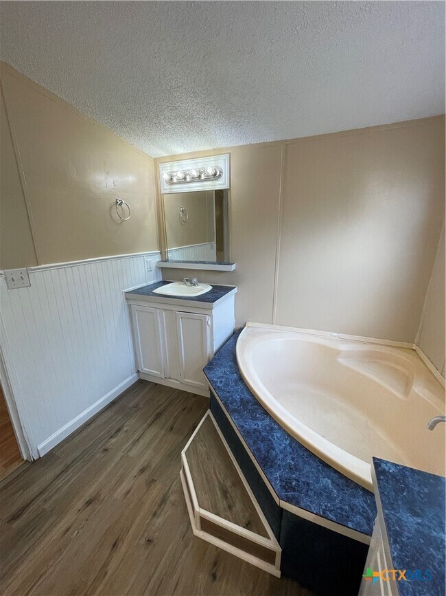 Building Photo - 629 Buck Trail
