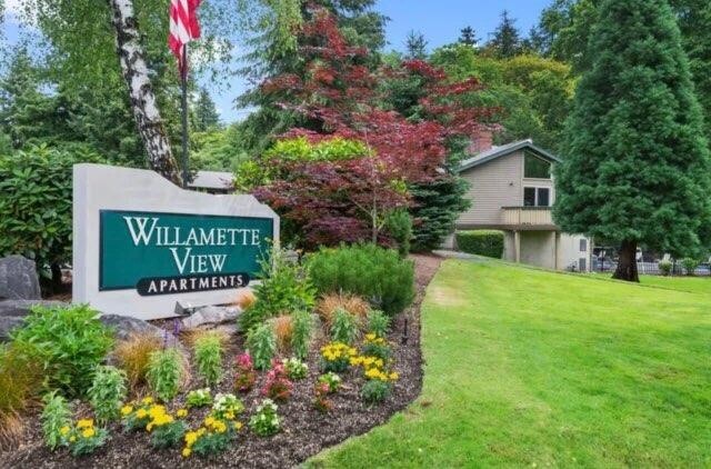 Primary Photo - Willamette View Apartments