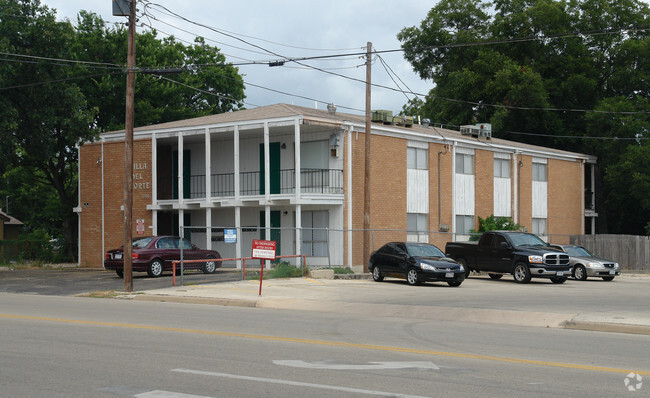 Building Photo - Villa Del Norte Apartments